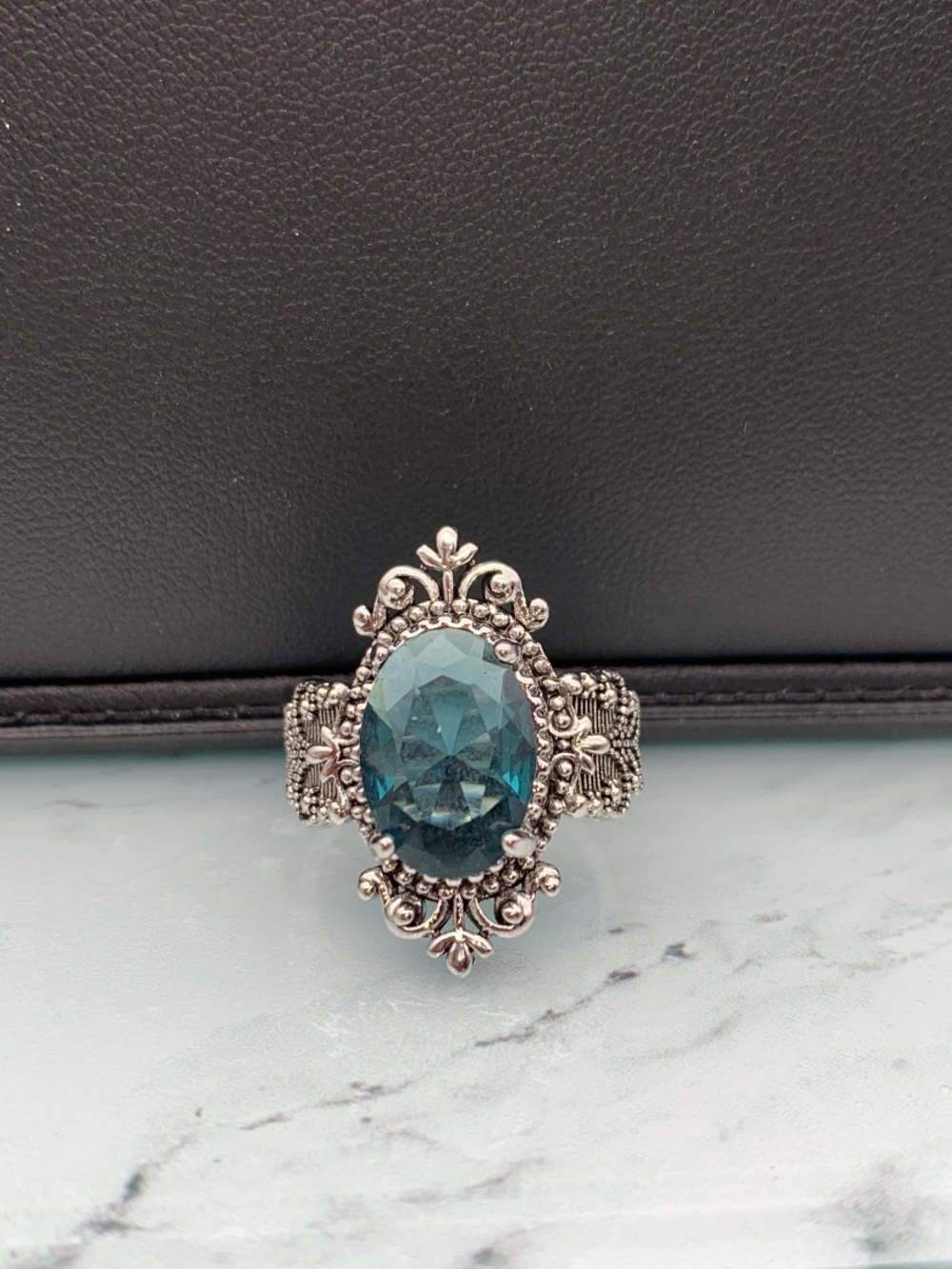 Vintage-Style Teal faceted faux Crystal Filigree Ring - Women's Jewelry size 9